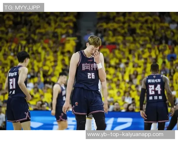 周琦回忆东莞快乐时光感慨宏远队的11冠荣耀与团队精神