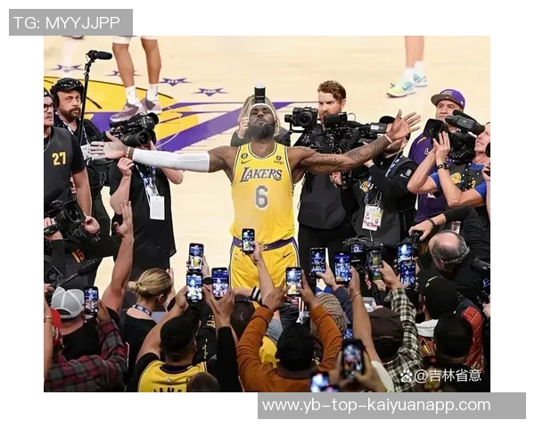 詹姆斯在2025年美国各州NBA球员浏览榜中独占鳌头引发热议 詹姆斯在2025年美国各州NBA球员浏览榜中独占鳌头引发热议